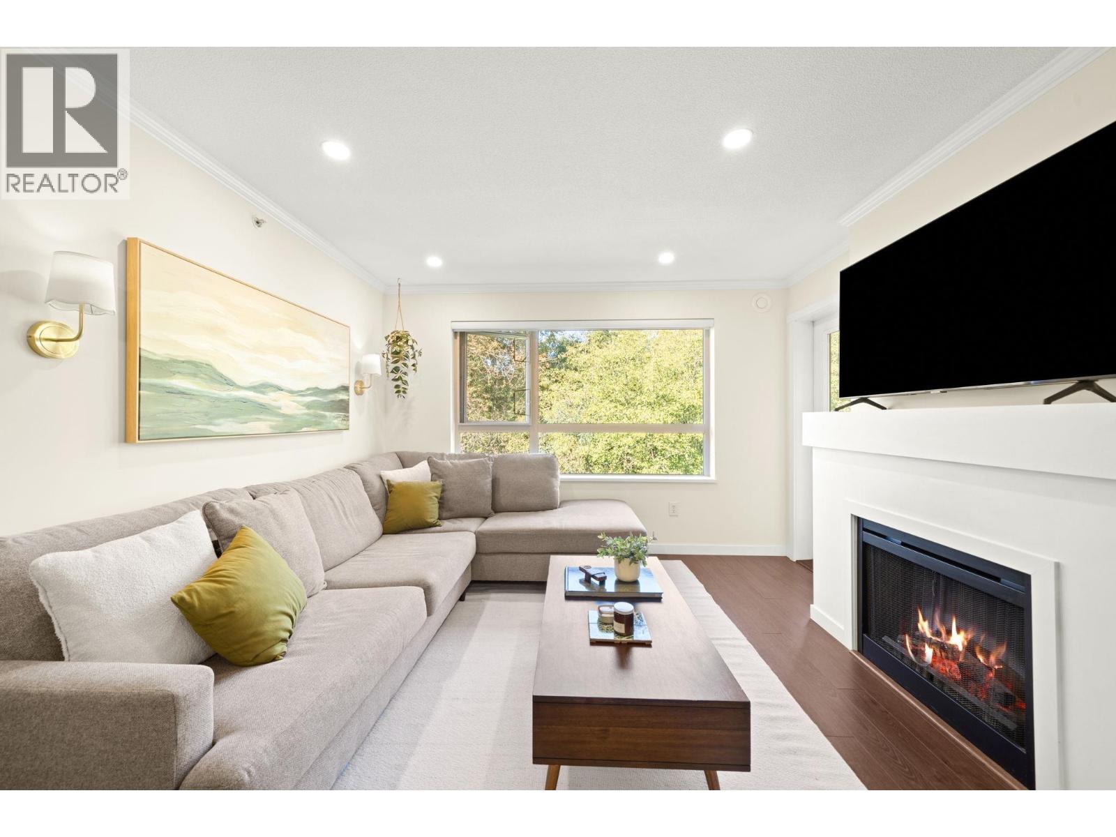 419 700 Klahanie Drive, Port Moody, British Columbia  V3H 5L3 - Photo 2 - R3058058