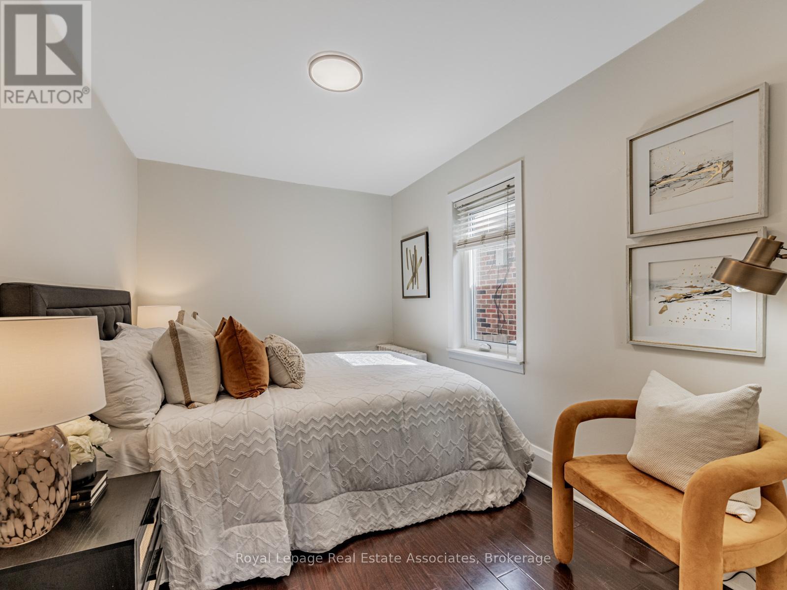 5 Little Boulevard, Toronto, Ontario  M6E 4N1 - Photo 12 - W12460974