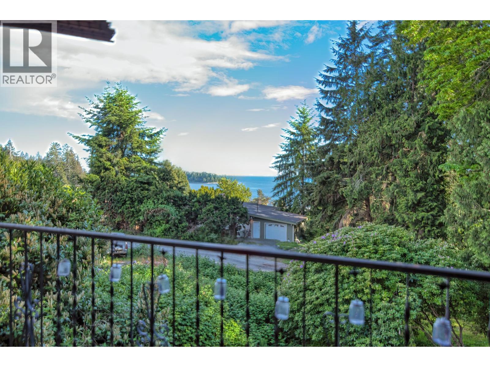 6533 Meier Road, Sechelt, British Columbia  V7Z 0S8 - Photo 13 - R3057716