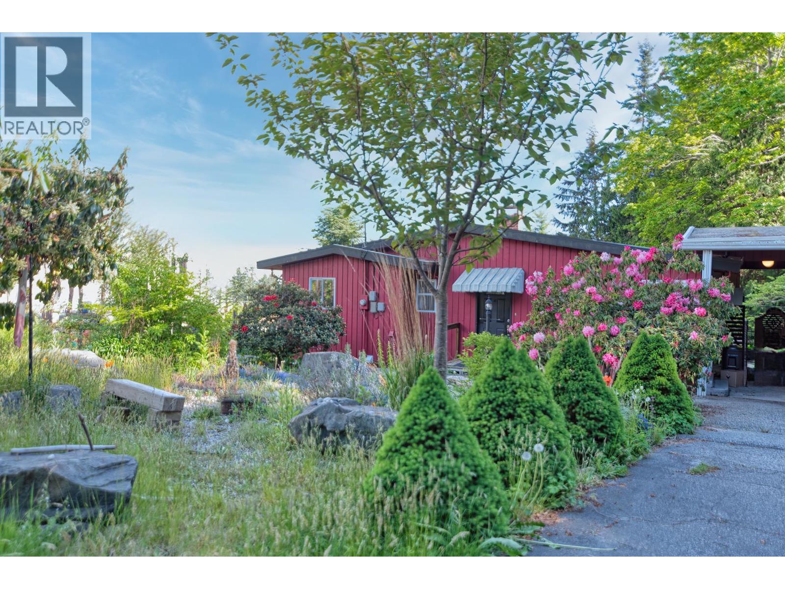 6533 Meier Road, Sechelt, British Columbia  V7Z 0S8 - Photo 4 - R3057716