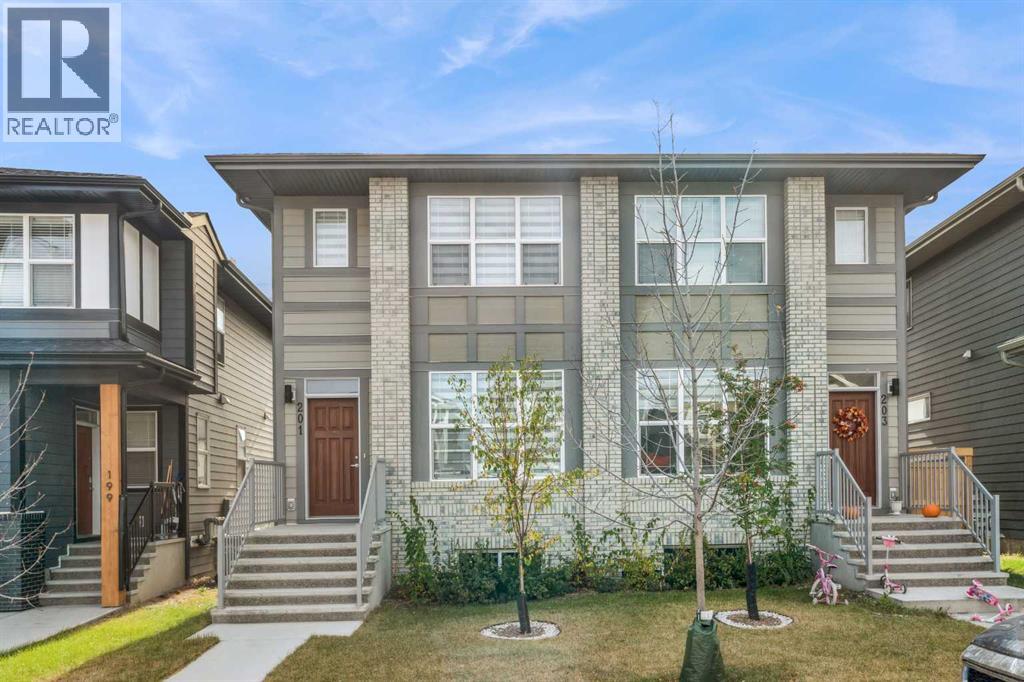 201 Magnolia Terrace Se, Calgary, Alberta  T3M 3H9 - Photo 2 - A2263369