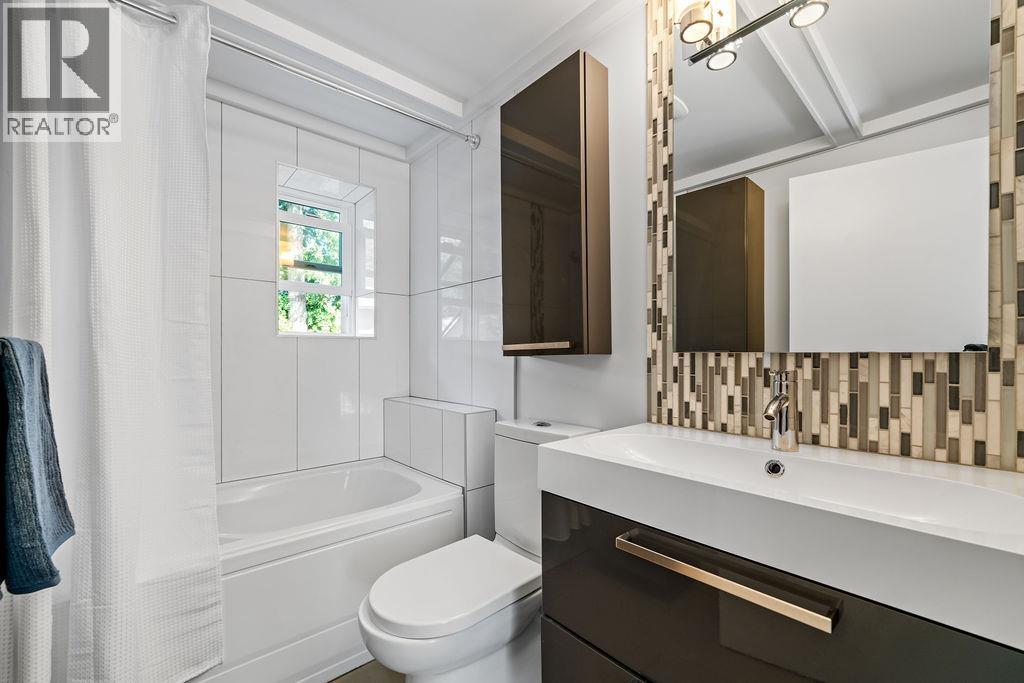 814 Plymouth Drive, North Vancouver, British Columbia  V7H 2H7 - Photo 32 - R3058009