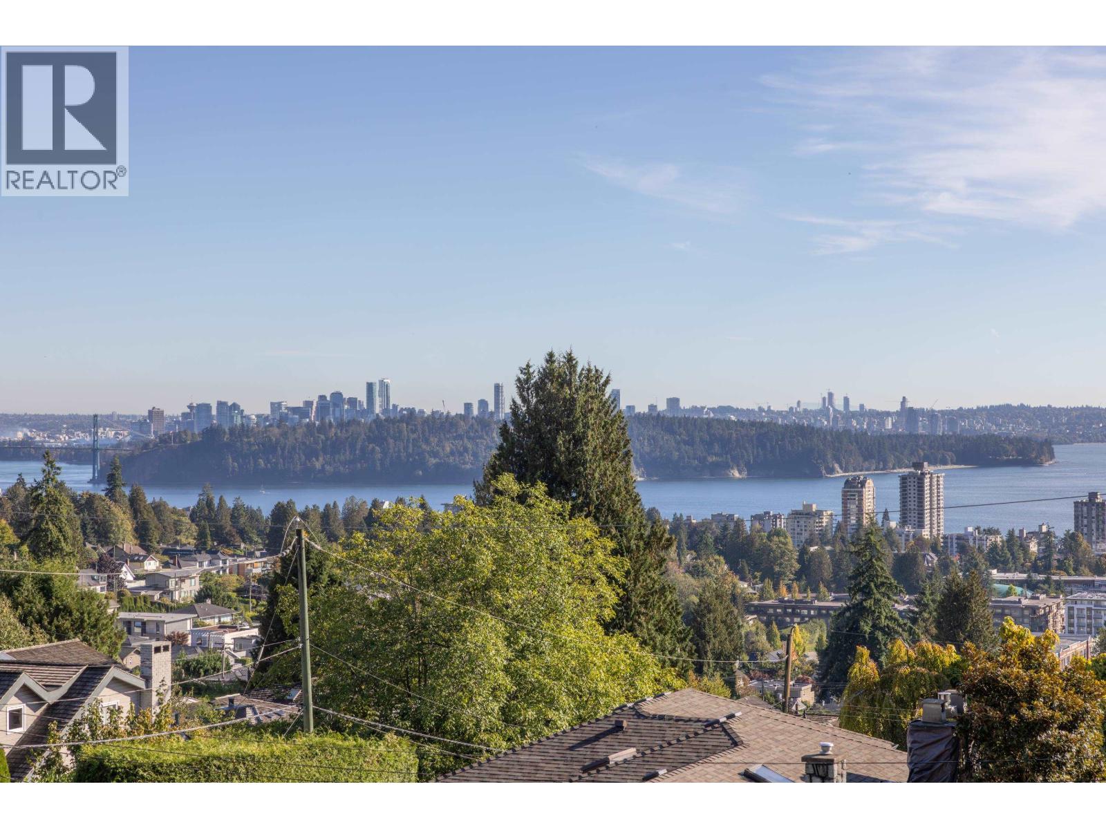 2234 Palmerston Avenue, West Vancouver, British Columbia  V7V 2V8 - Photo 2 - R3058074