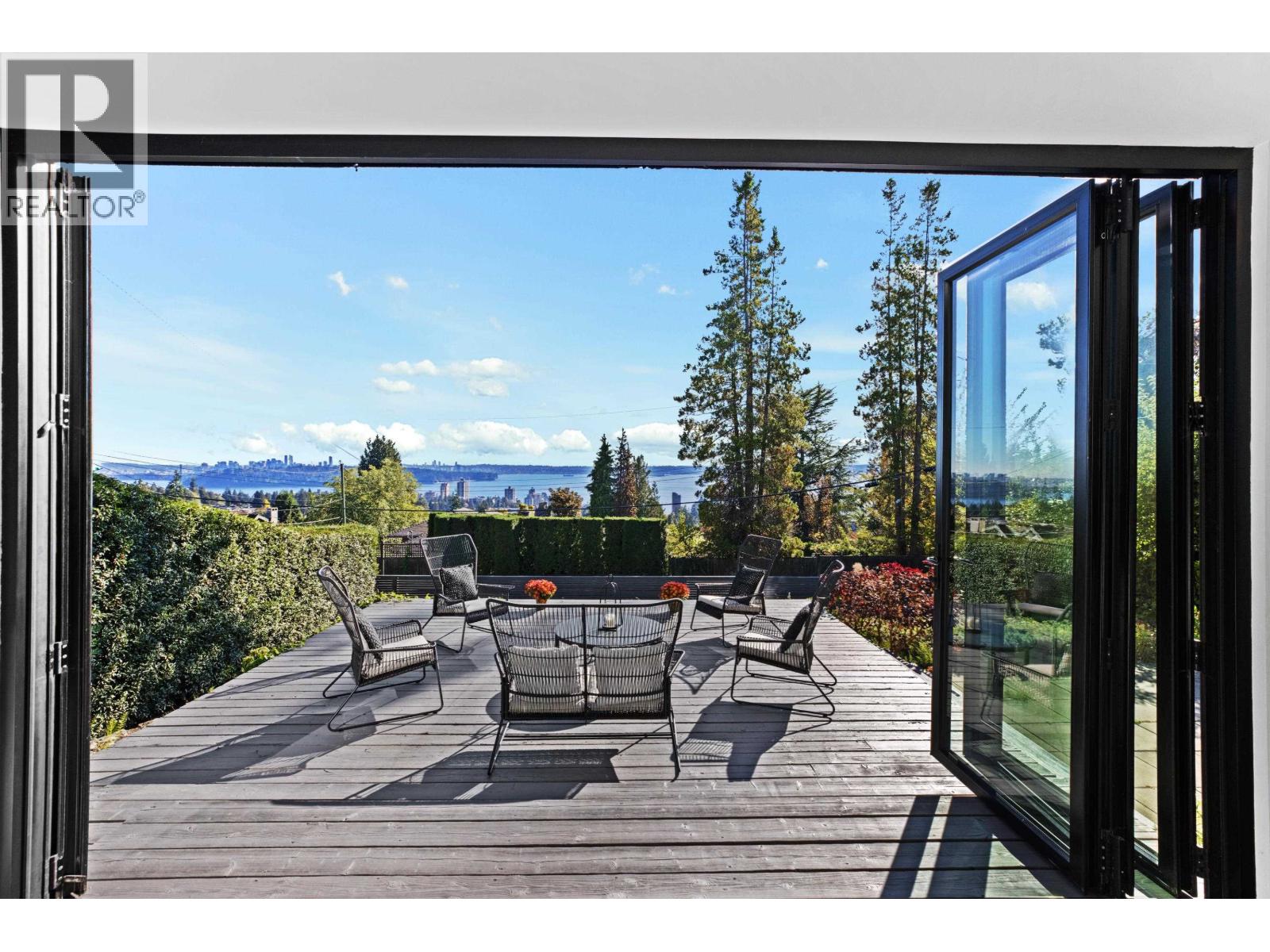 2234 Palmerston Avenue, West Vancouver, British Columbia  V7V 2V8 - Photo 4 - R3058074