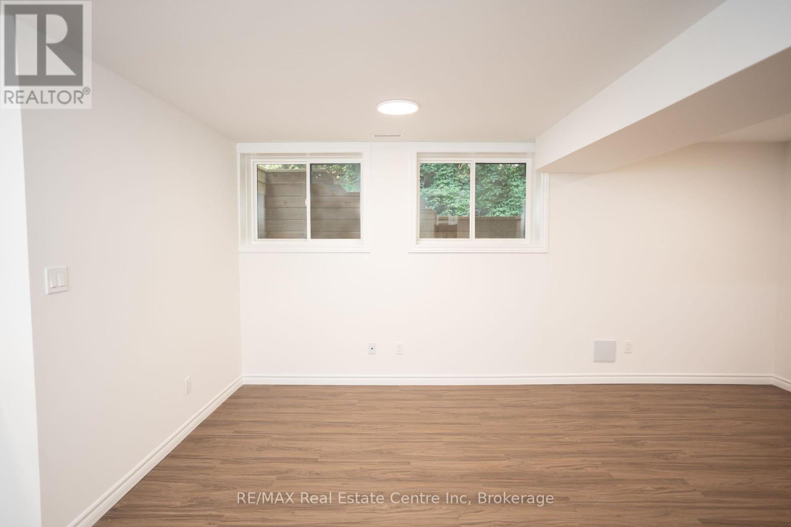 Lower - 22 Neeve Street, Guelph, Ontario  N1H 4B9 - Photo 10 - X12461216