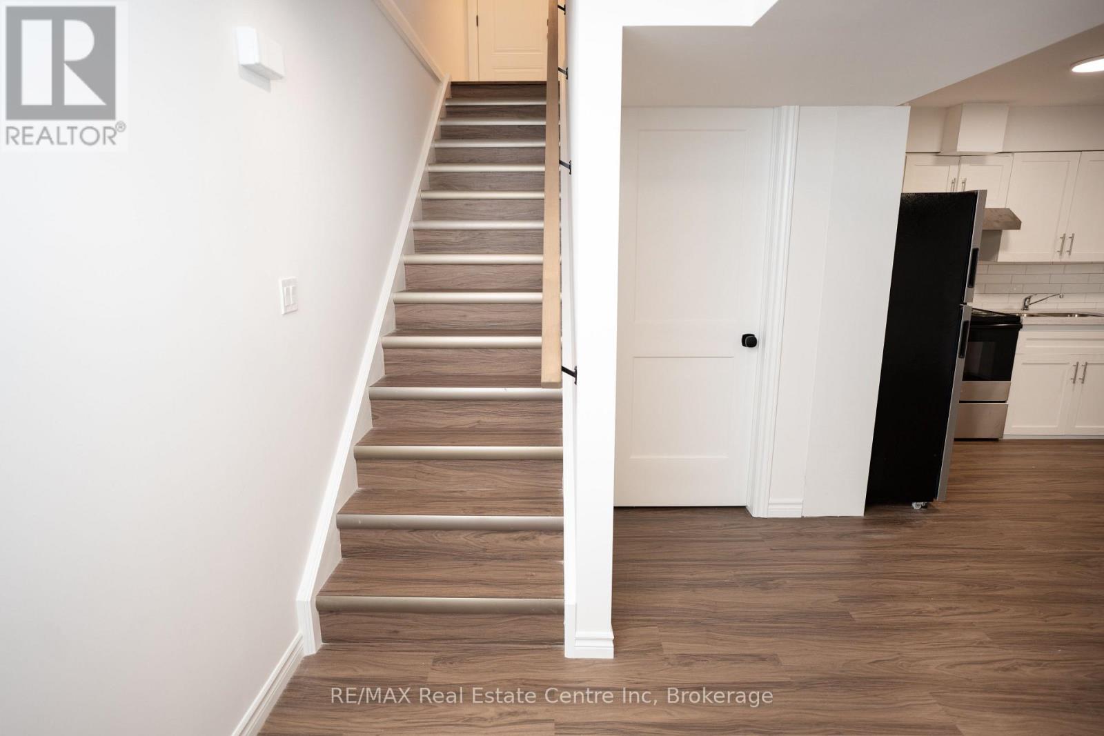 Lower - 22 Neeve Street, Guelph, Ontario  N1H 4B9 - Photo 11 - X12461216
