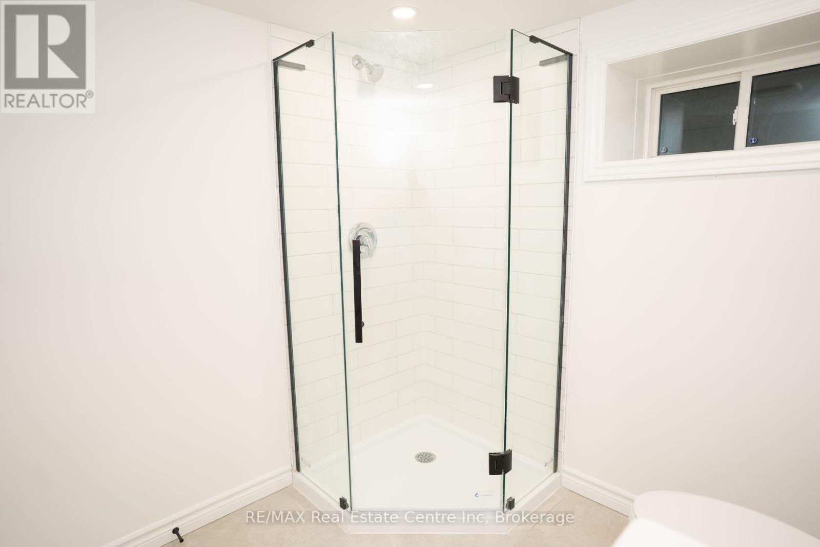 Lower - 22 Neeve Street, Guelph, Ontario  N1H 4B9 - Photo 22 - X12461216