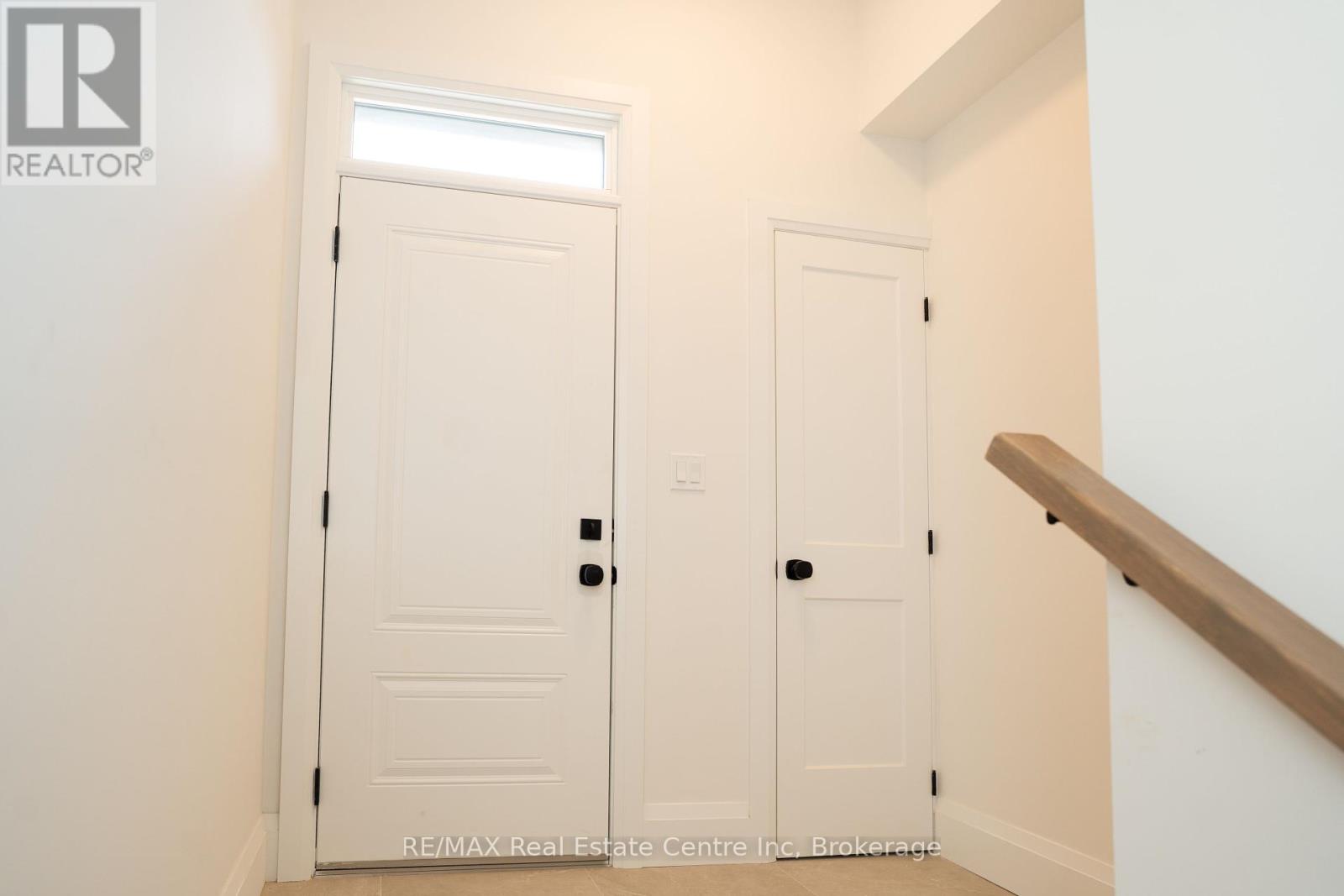 Lower - 22 Neeve Street, Guelph, Ontario  N1H 4B9 - Photo 3 - X12461216