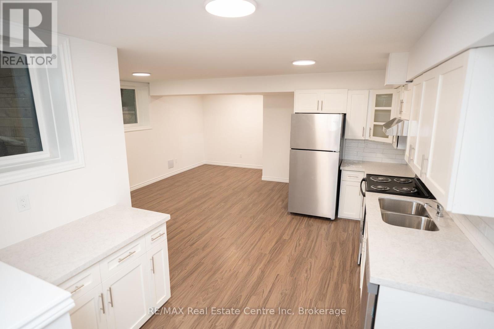 Lower - 22 Neeve Street, Guelph, Ontario  N1H 4B9 - Photo 9 - X12461216