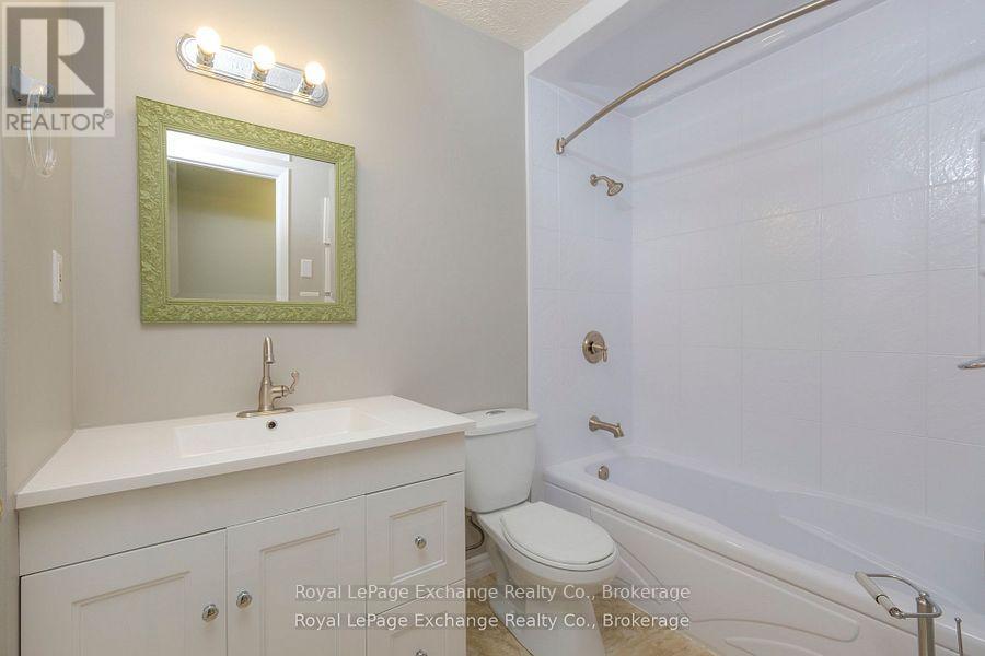 649 Lloyd Street, Saugeen Shores, Ontario  N0H 2C1 - Photo 17 - X12461236