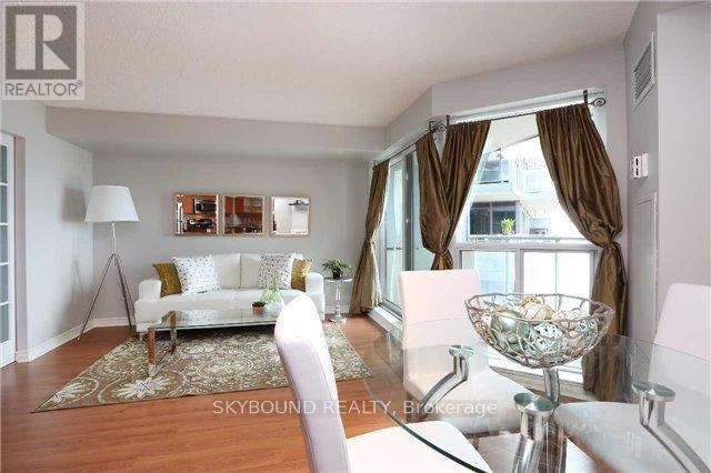 701 - 410 Queens Quay W, Toronto, Ontario  M5V 3T1 - Photo 8 - C12461092