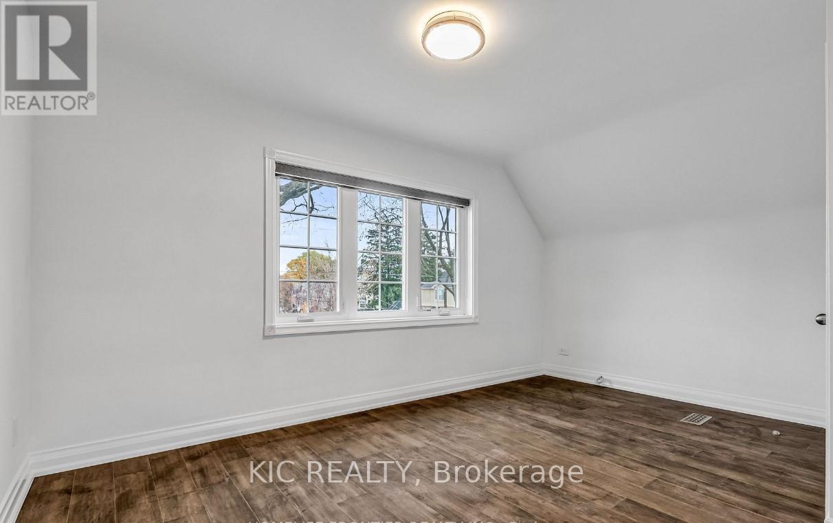 354 Laird Drive, Toronto, Ontario  M4G 3X9 - Photo 18 - C12461114