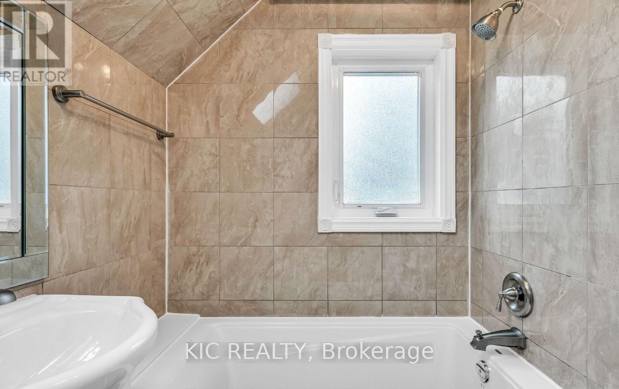 354 Laird Drive, Toronto, Ontario  M4G 3X9 - Photo 26 - C12461114