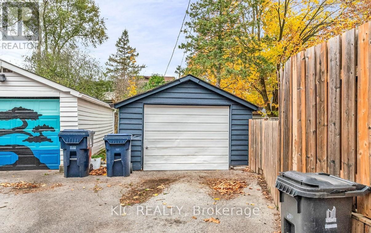 354 Laird Drive, Toronto, Ontario  M4G 3X9 - Photo 29 - C12461114