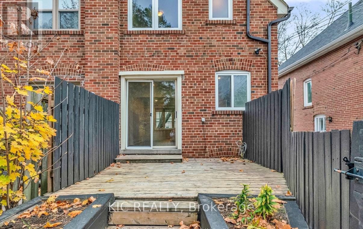 354 Laird Drive, Toronto, Ontario  M4G 3X9 - Photo 30 - C12461114