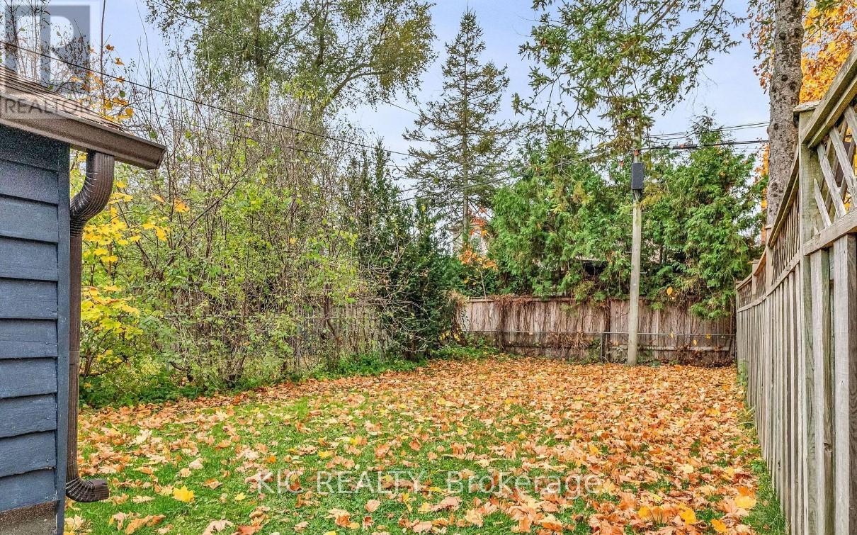 354 Laird Drive, Toronto, Ontario  M4G 3X9 - Photo 32 - C12461114