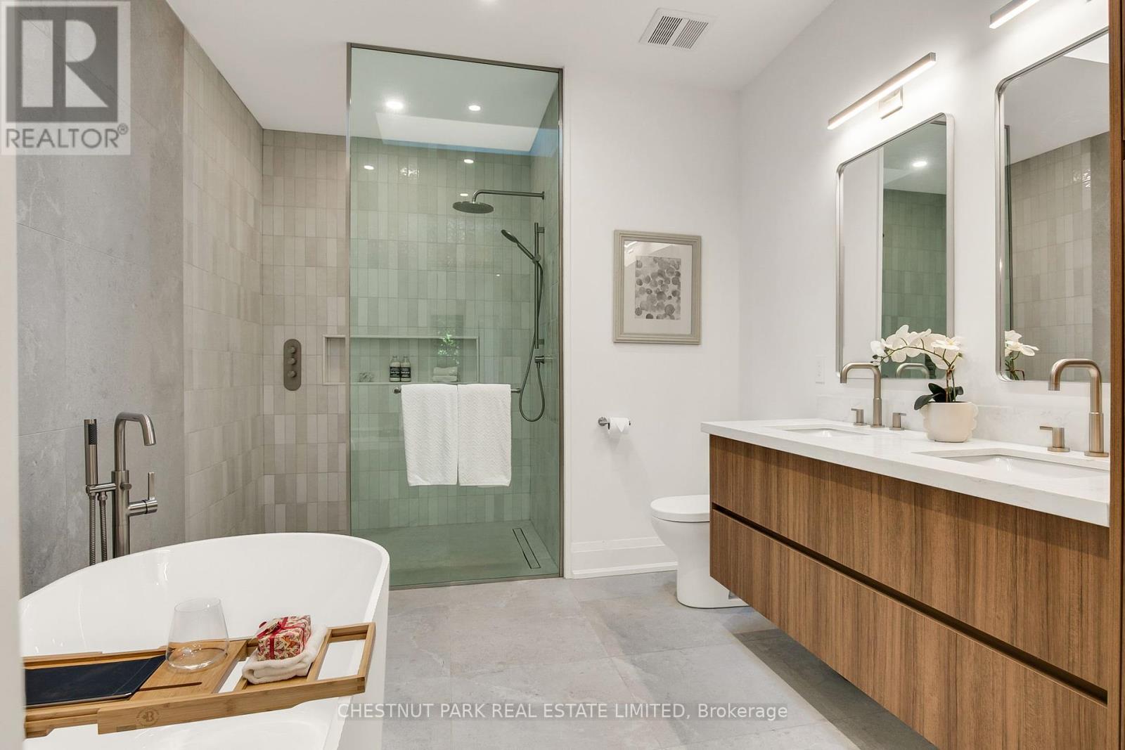 1031 Spadina Road, Toronto, Ontario  M5N 2M7 - Photo 31 - C12461151