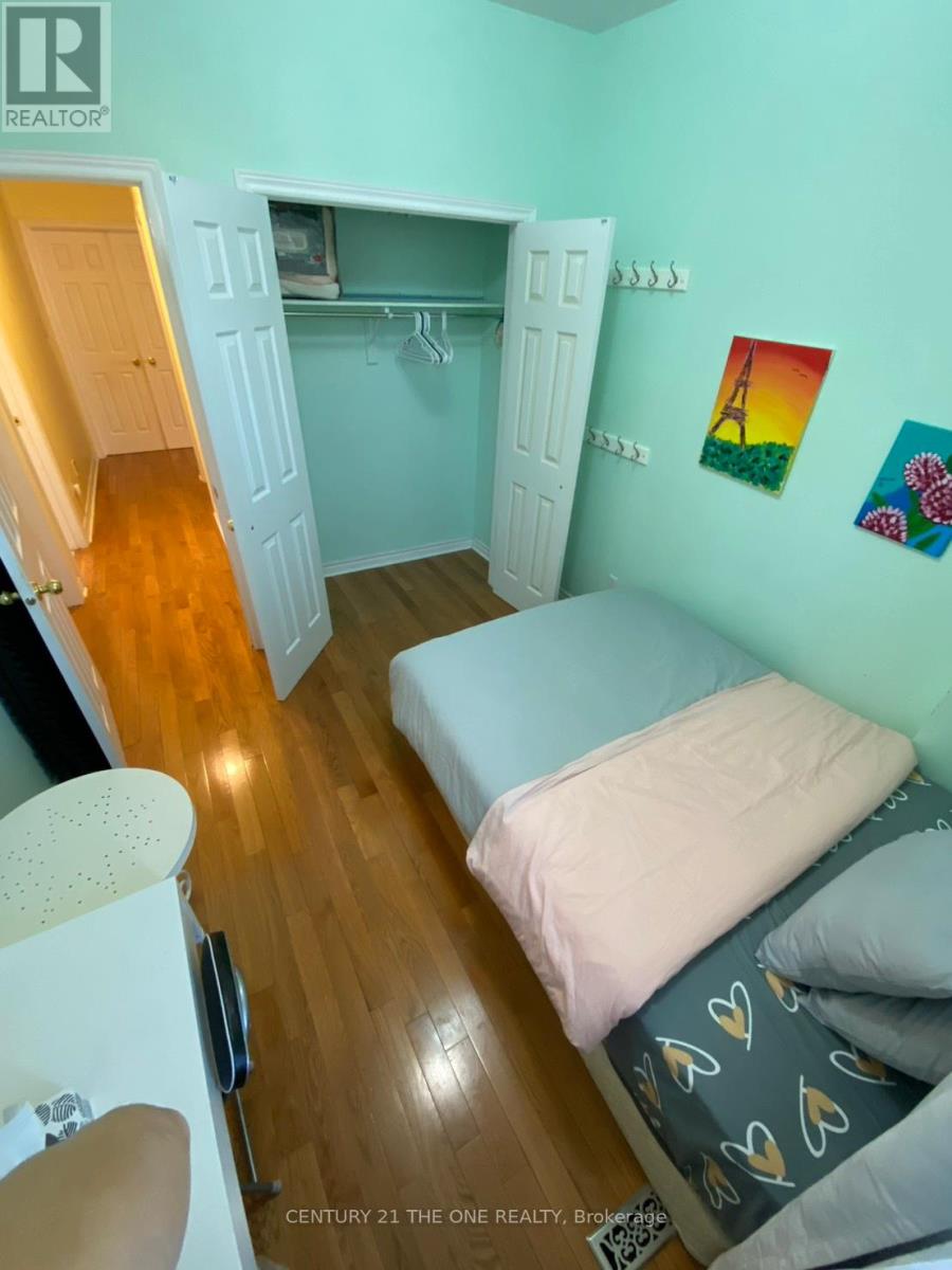 123 Steeles Avenue E, Toronto, Ontario  M2M 3Y5 - Photo 3 - C12461177