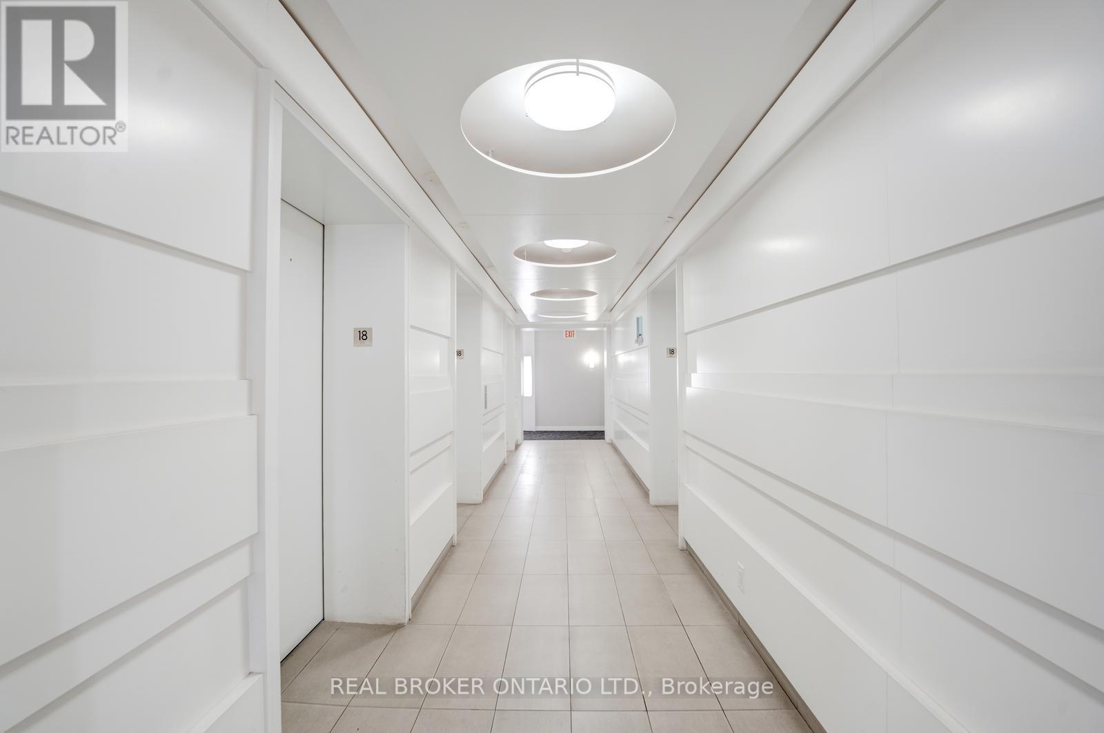 1806 - 14 York Street, Toronto, Ontario  M5J 0B1 - Photo 43 - C12461188