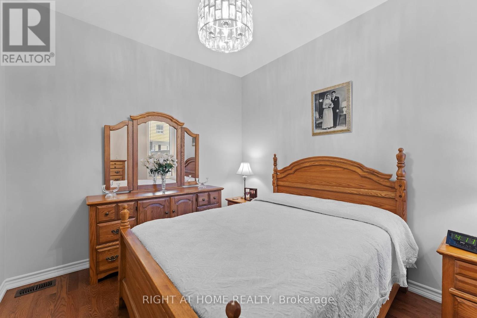 50 Argyle Street, Toronto, Ontario  M6J 1N6 - Photo 13 - C12461193