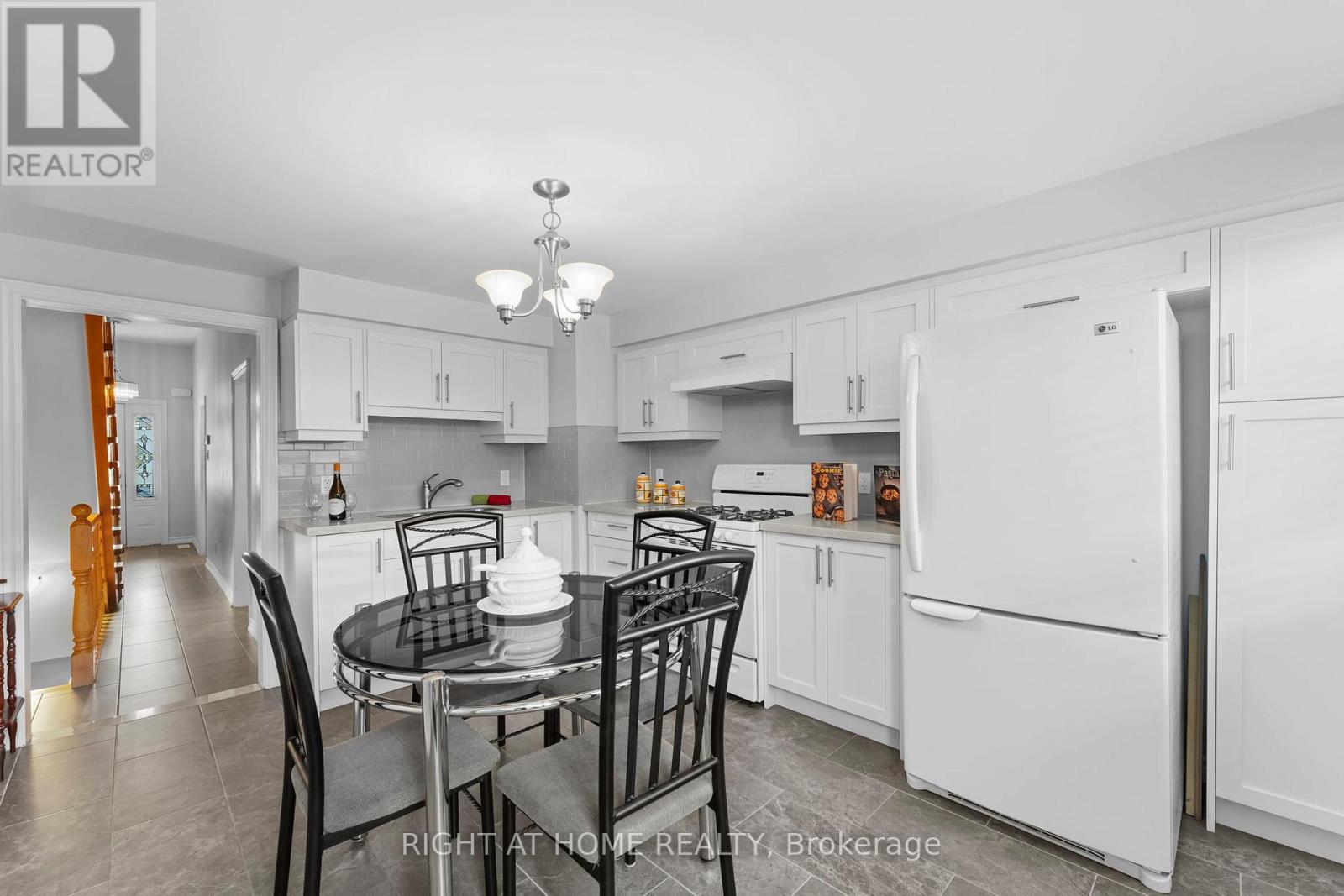 50 Argyle Street, Toronto, Ontario  M6J 1N6 - Photo 14 - C12461193