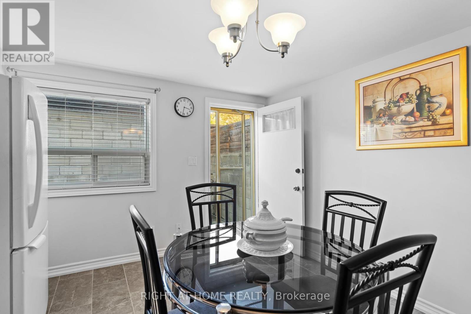 50 Argyle Street, Toronto, Ontario  M6J 1N6 - Photo 17 - C12461193
