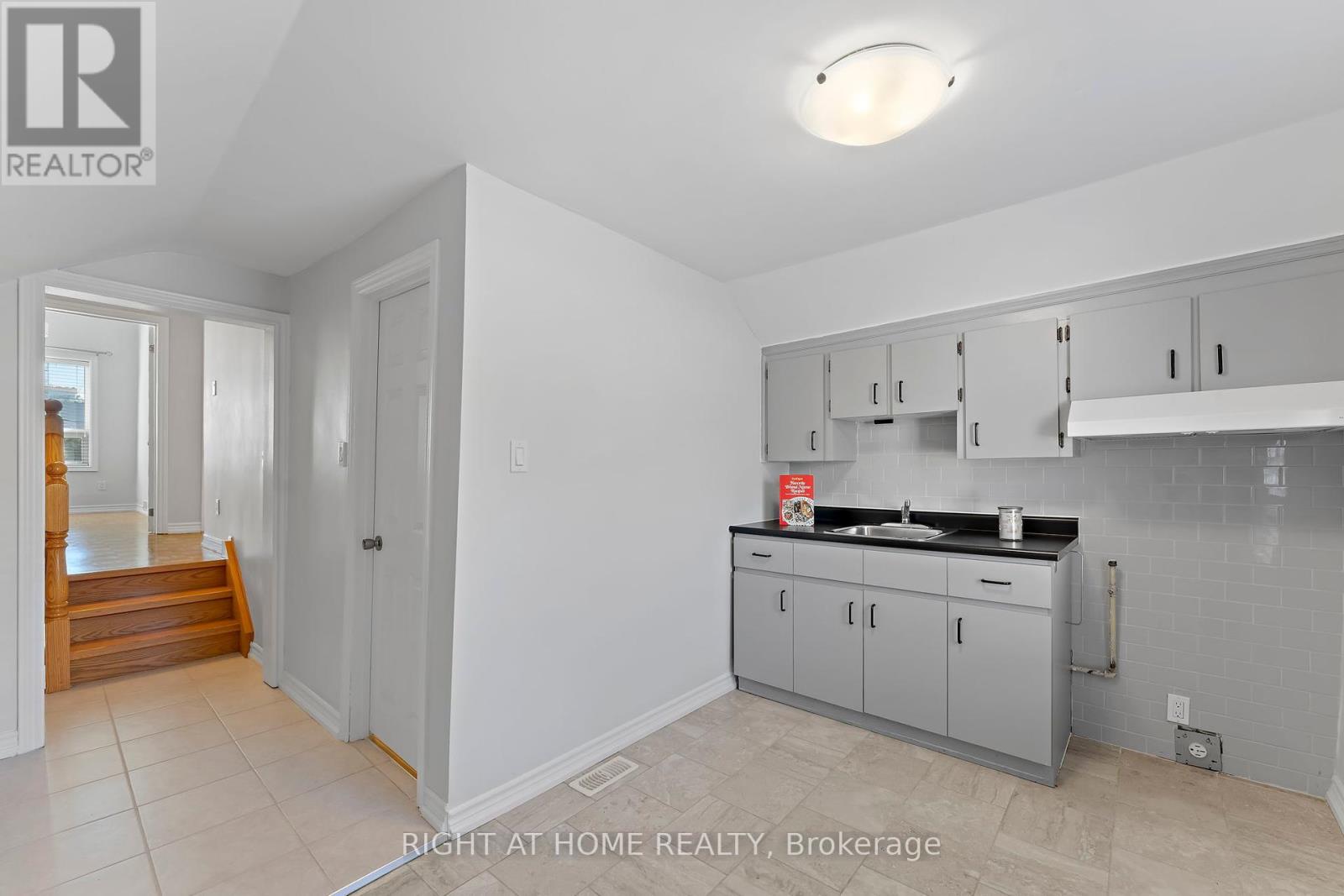 50 Argyle Street, Toronto, Ontario  M6J 1N6 - Photo 25 - C12461193