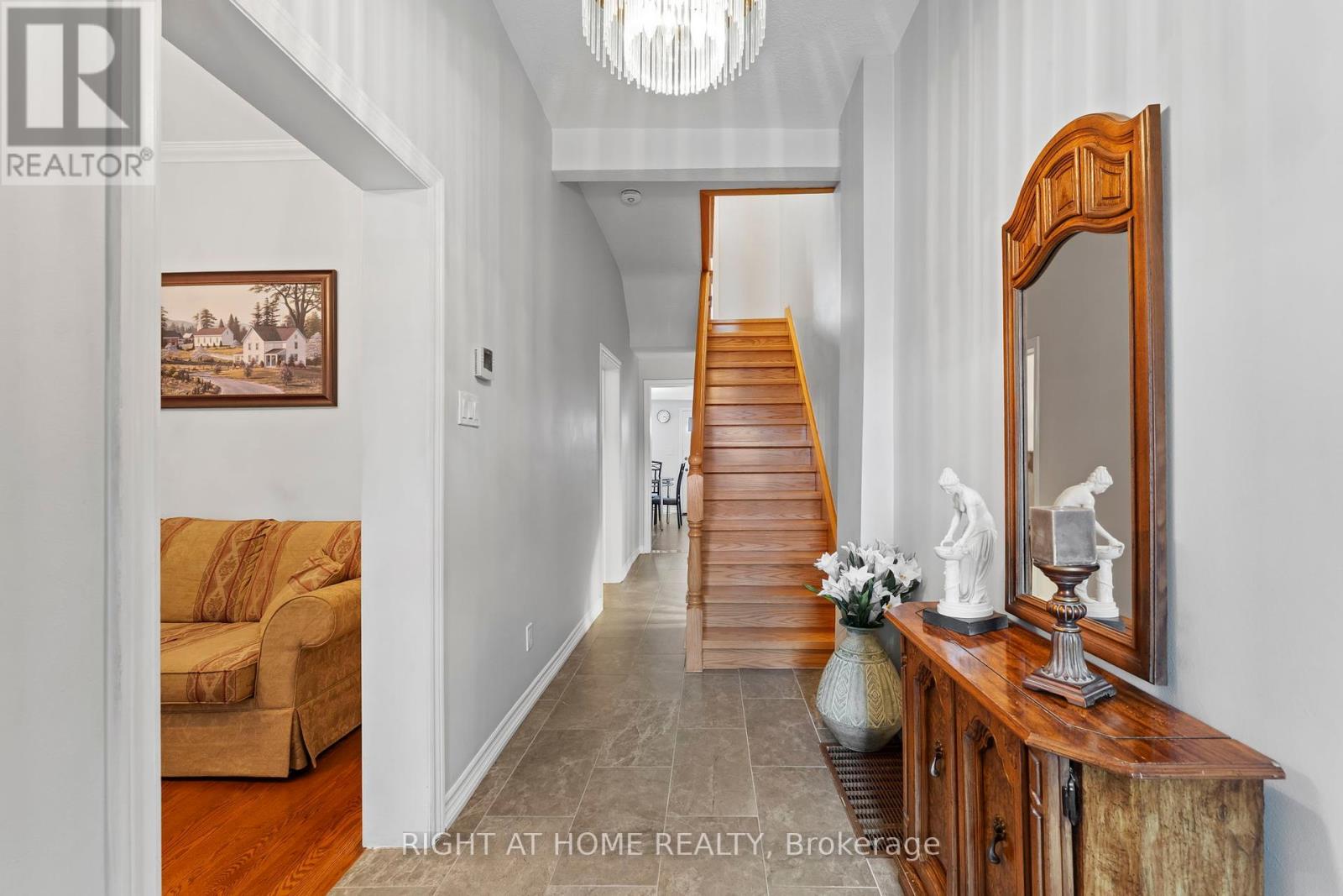 50 Argyle Street, Toronto, Ontario  M6J 1N6 - Photo 6 - C12461193
