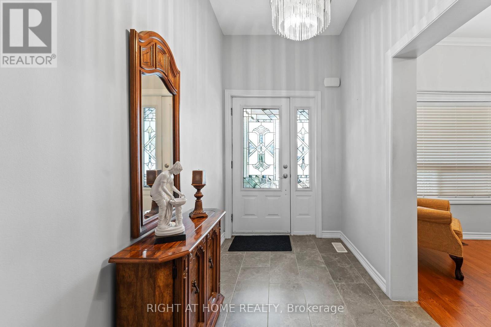50 Argyle Street, Toronto, Ontario  M6J 1N6 - Photo 7 - C12461193