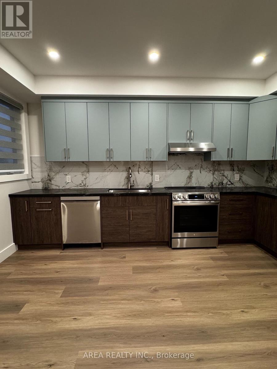 Upper - 501 Northcliffe Boulevard, Toronto, Ontario  M6E 3L4 - Photo 2 - C12461196