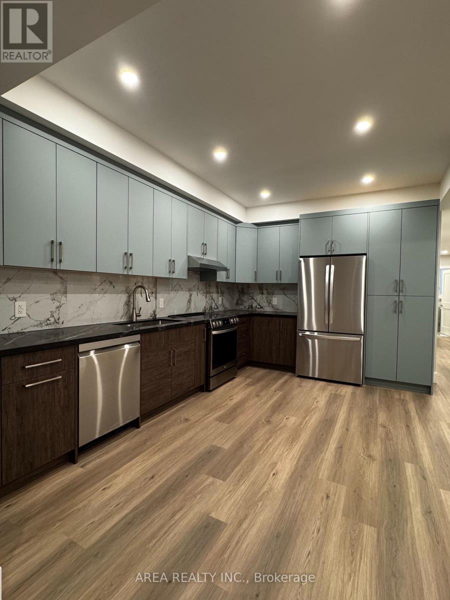 Upper - 501 Northcliffe Boulevard, Toronto, Ontario  M6E 3L4 - Photo 3 - C12461196