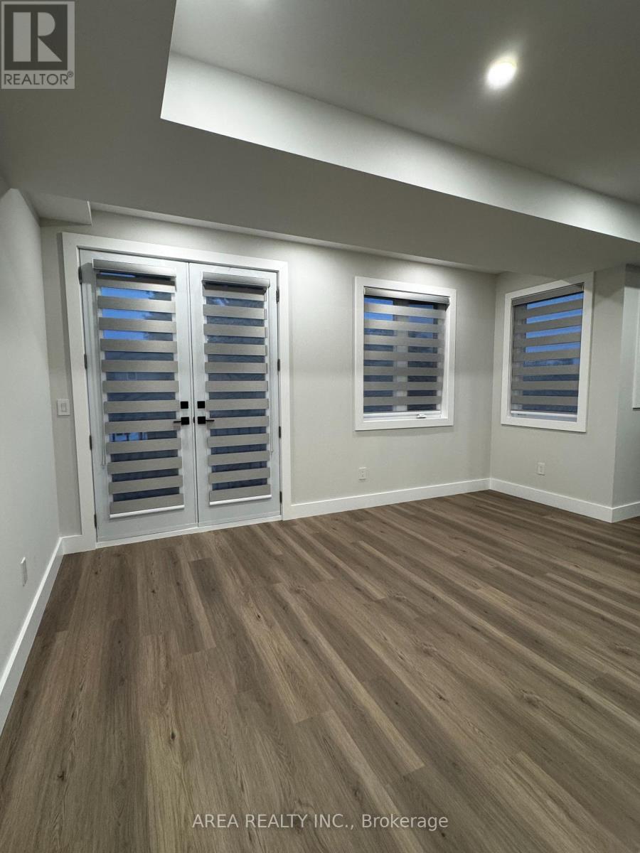 Upper - 501 Northcliffe Boulevard, Toronto, Ontario  M6E 3L4 - Photo 6 - C12461196
