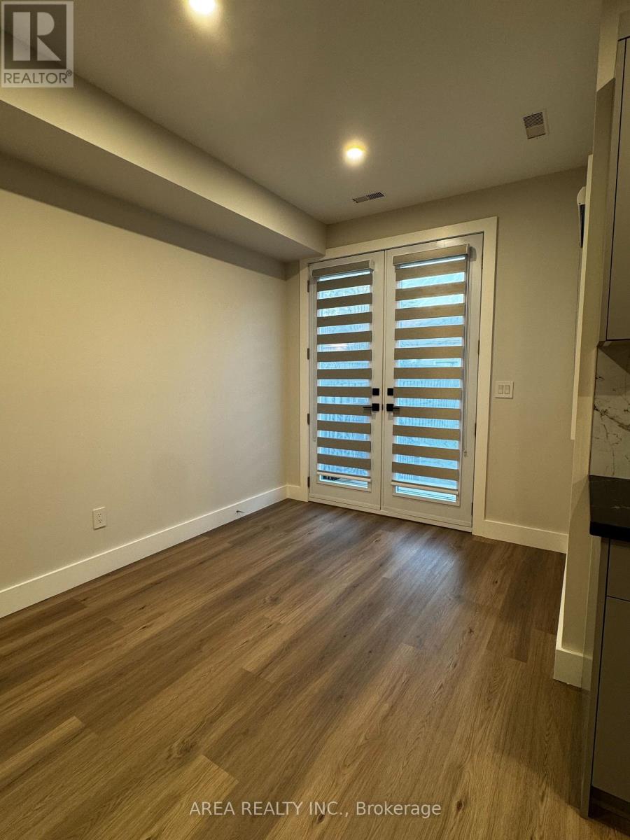 Main - 501 Northcliffe Boulevard, Toronto, Ontario  M6E 3L4 - Photo 5 - C12461197