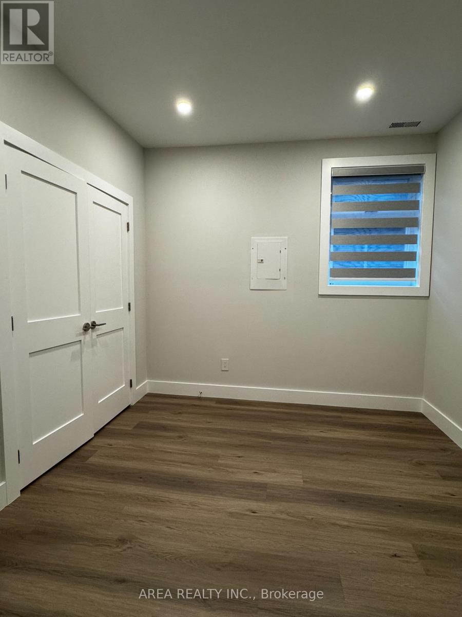 Main - 501 Northcliffe Boulevard, Toronto, Ontario  M6E 3L4 - Photo 8 - C12461197