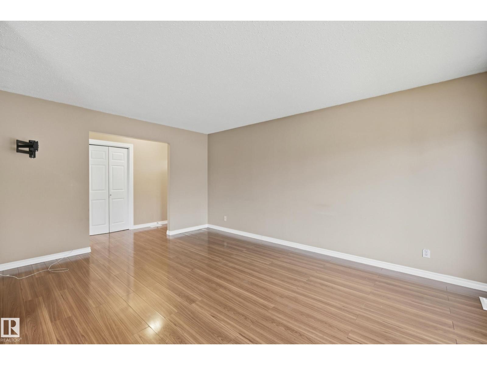 14231 24 St Nw, Edmonton, Alberta  T5Y 1G2 - Photo 5 - E4462021