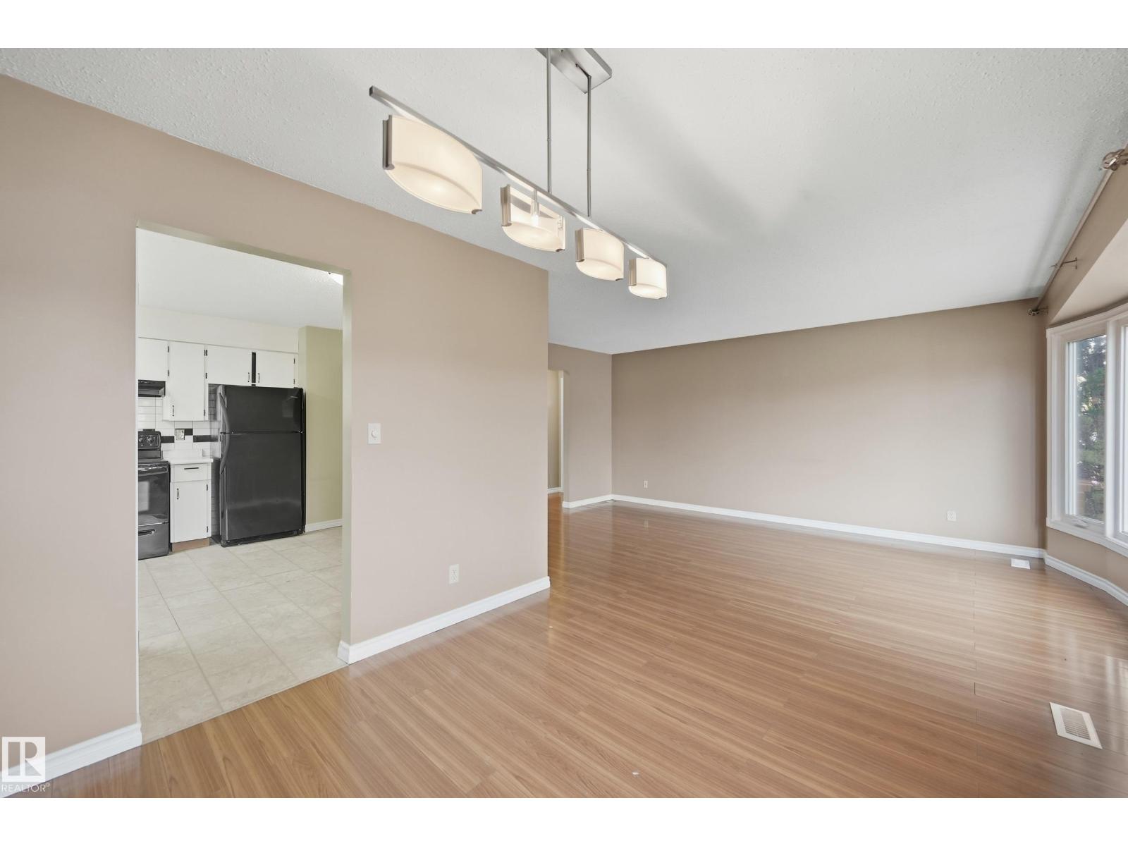 14231 24 St Nw, Edmonton, Alberta  T5Y 1G2 - Photo 7 - E4462021