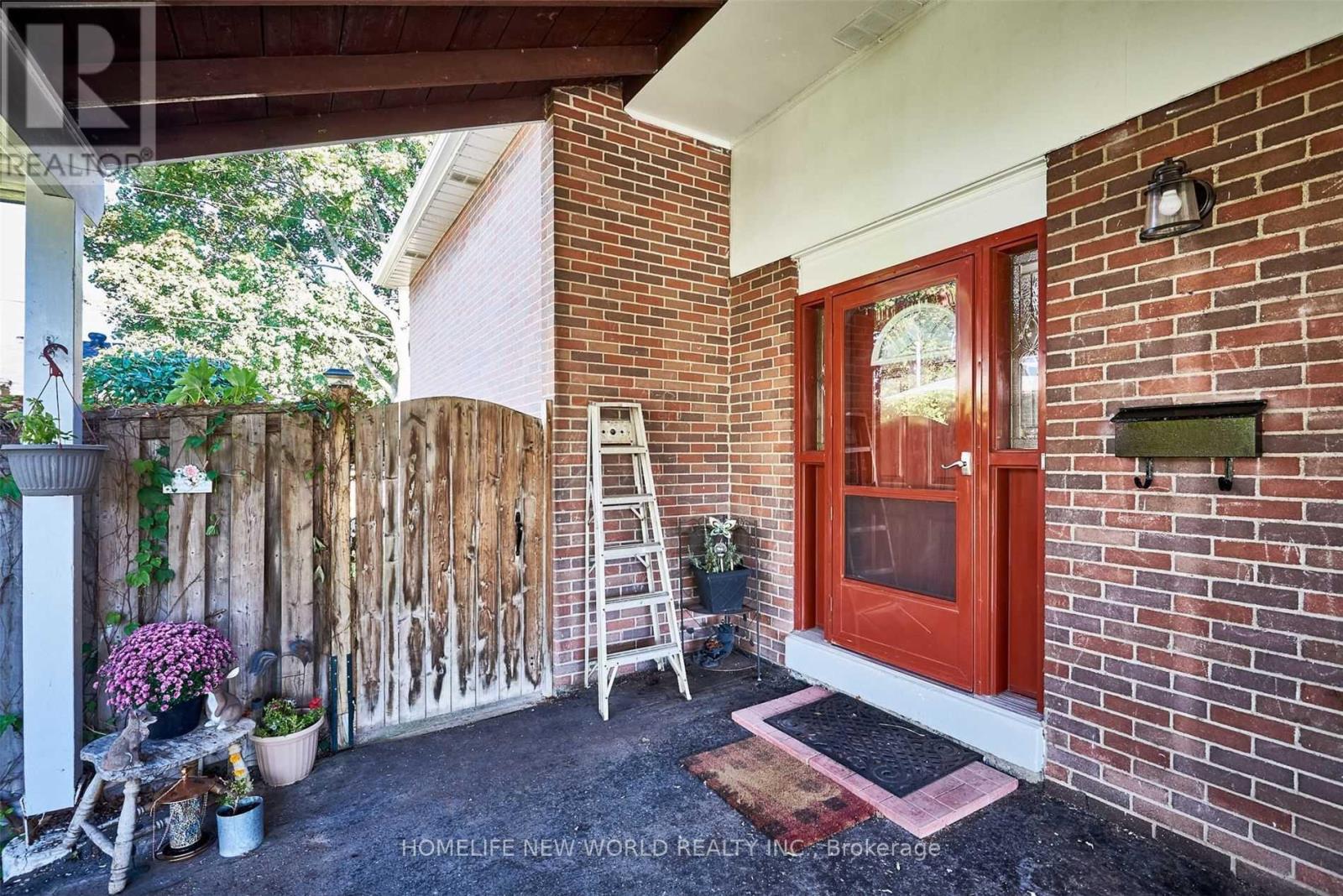 832 Reytan Boulevard, Pickering, Ontario  L1W 1Y5 - Photo 3 - E12461072