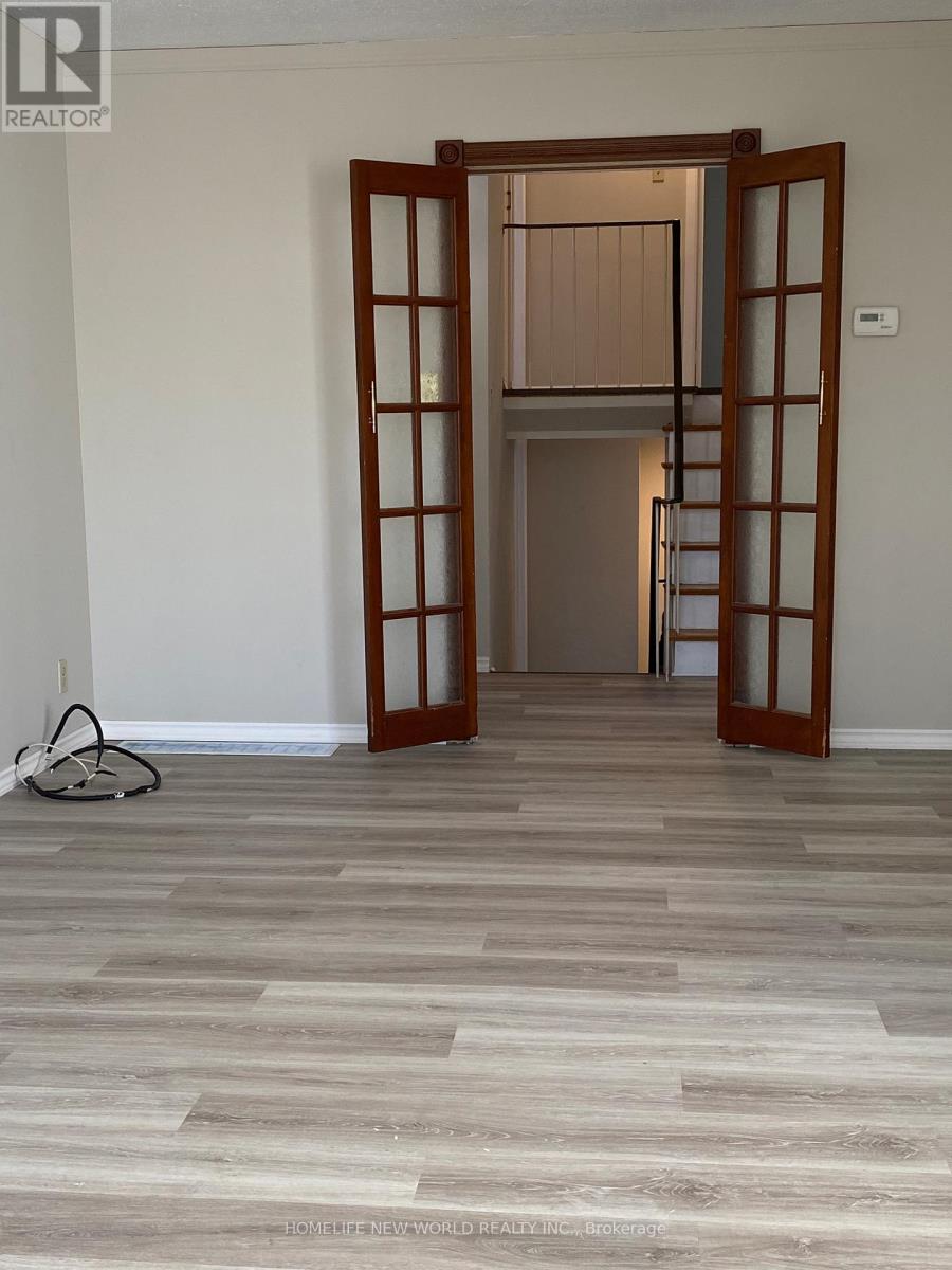 832 Reytan Boulevard, Pickering, Ontario  L1W 1Y5 - Photo 4 - E12461072