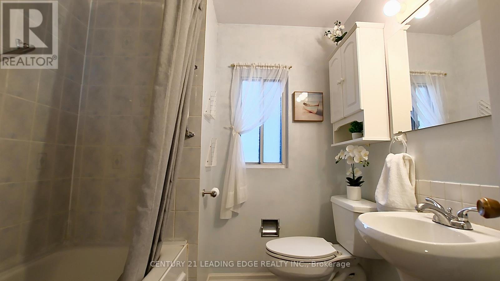 25 Oakley Boulevard, Toronto, Ontario  M1P 3P5 - Photo 17 - E12461110