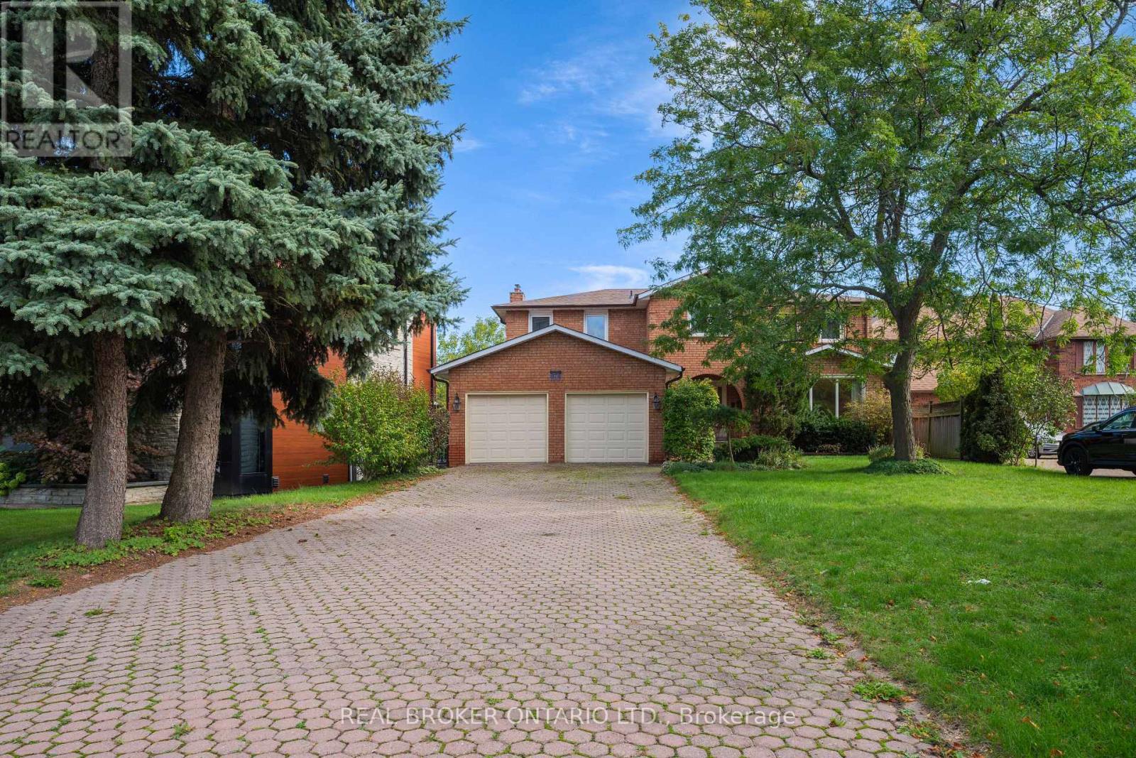 87A HILL CRESCENT, Toronto, Ontario