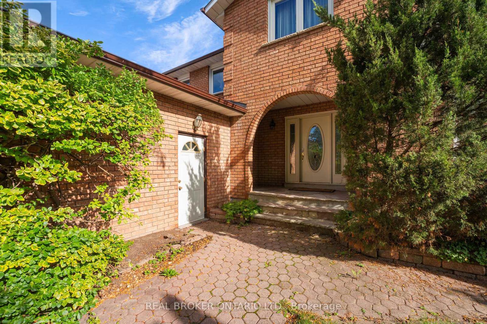 87a Hill Crescent, Toronto, Ontario  M1M 1J3 - Photo 3 - E12461166
