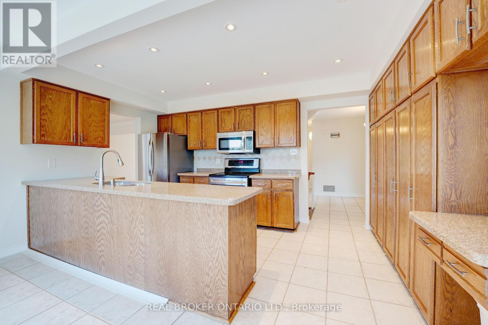 87a Hill Crescent, Toronto, Ontario  M1M 1J3 - Photo 5 - E12461166