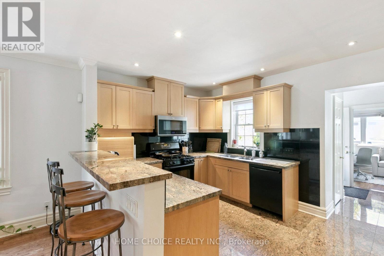 283 Ashdale Avenue, Toronto, Ontario  M4L 2Z1 - Photo 7 - E12461205