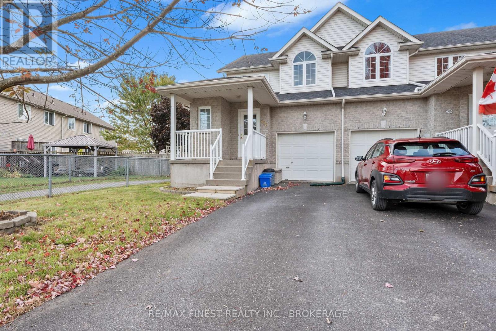 698 Maclean Court, Kingston, Ontario  K7K 7L8 - Photo 2 - X12460031