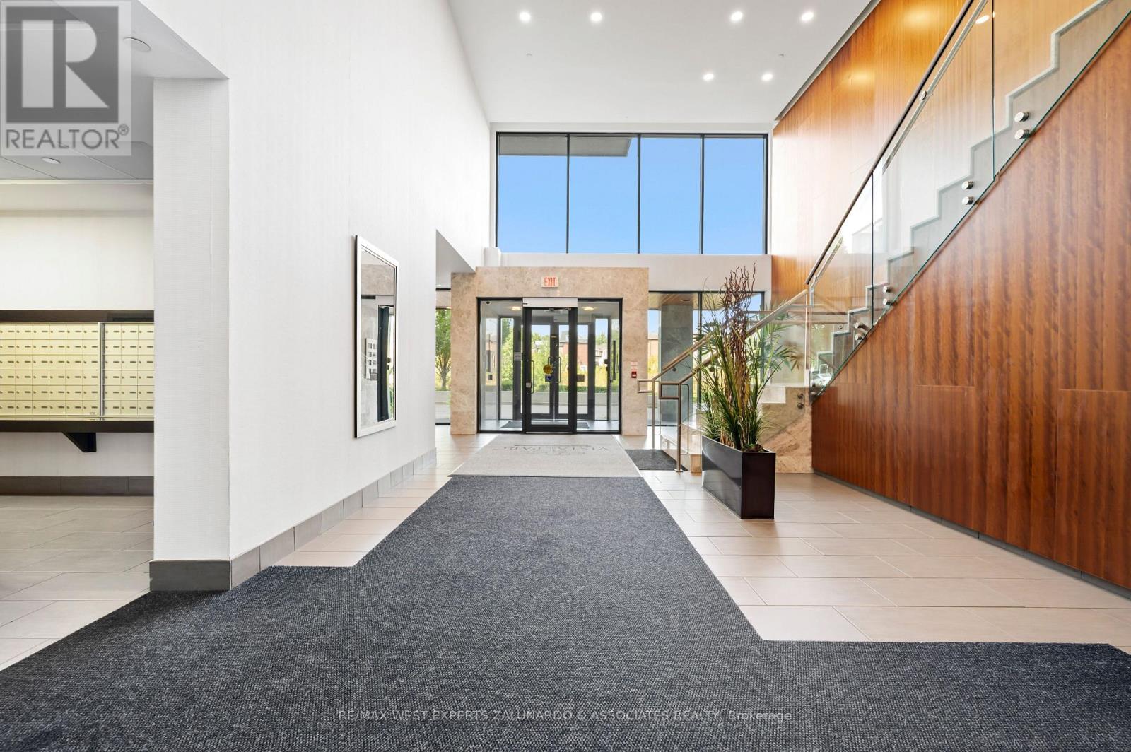 412 - 4700 Highway 7 Road, Vaughan, Ontario  L4L 0B4 - Photo 6 - N12461074