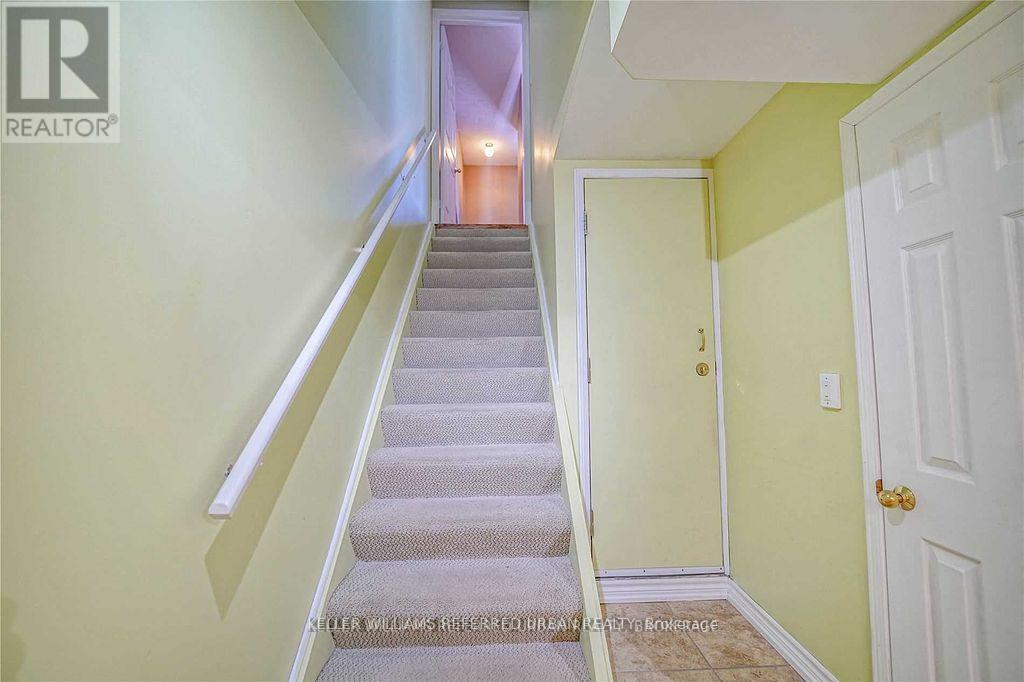 75 William Curtis Circle, Newmarket, Ontario  L3Y 8L7 - Photo 12 - N12461079