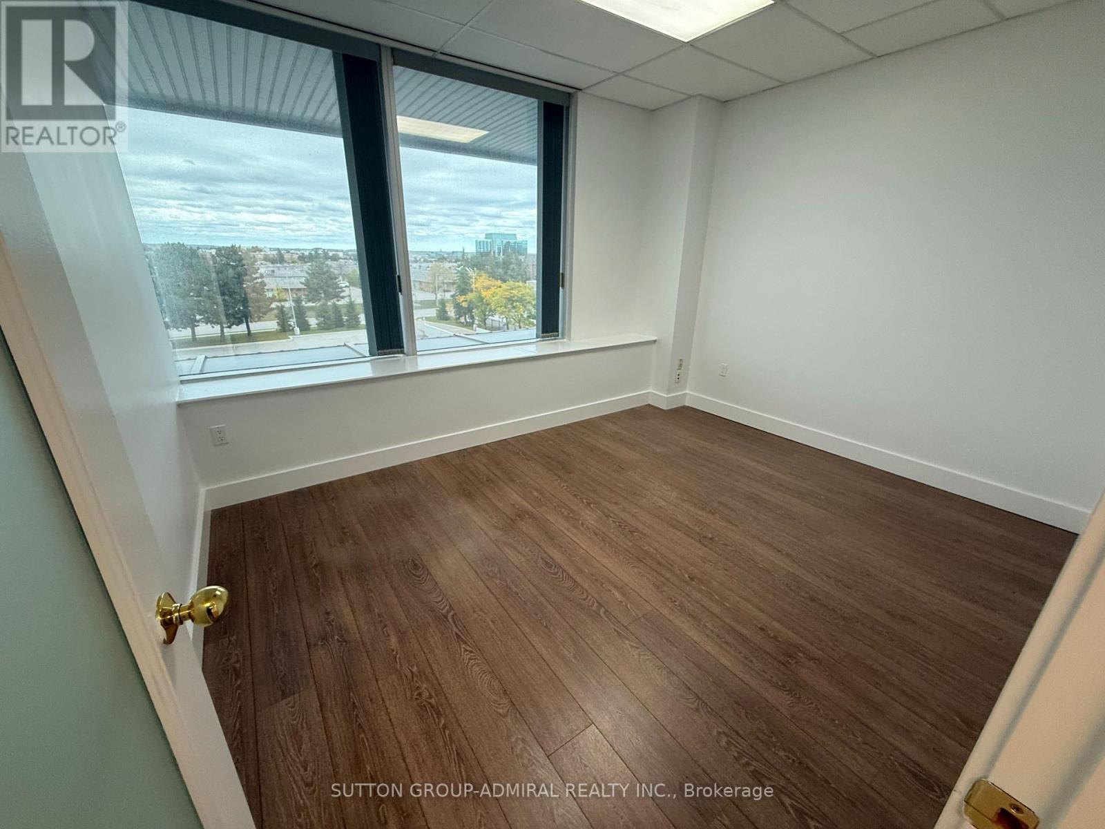 306 - 15 Wertheim Court, Richmond Hill, Ontario  L4B 3H7 - Photo 12 - N12461162
