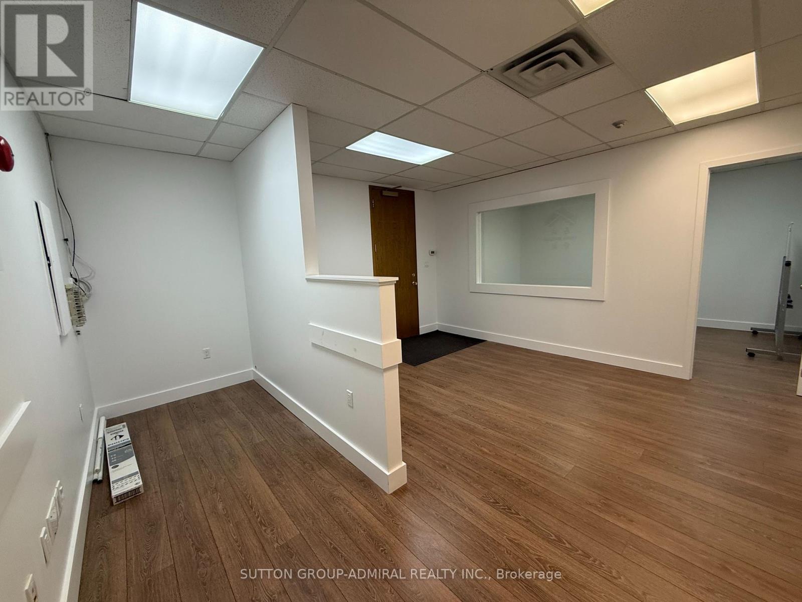 306 - 15 Wertheim Court, Richmond Hill, Ontario  L4B 3H7 - Photo 13 - N12461162