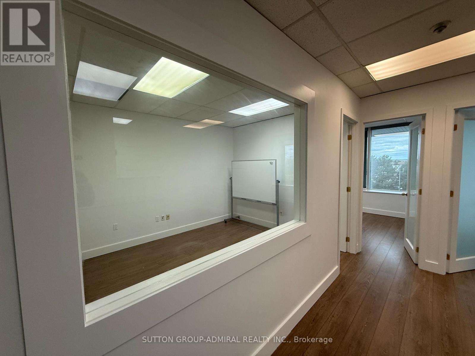 306 - 15 Wertheim Court, Richmond Hill, Ontario  L4B 3H7 - Photo 7 - N12461162