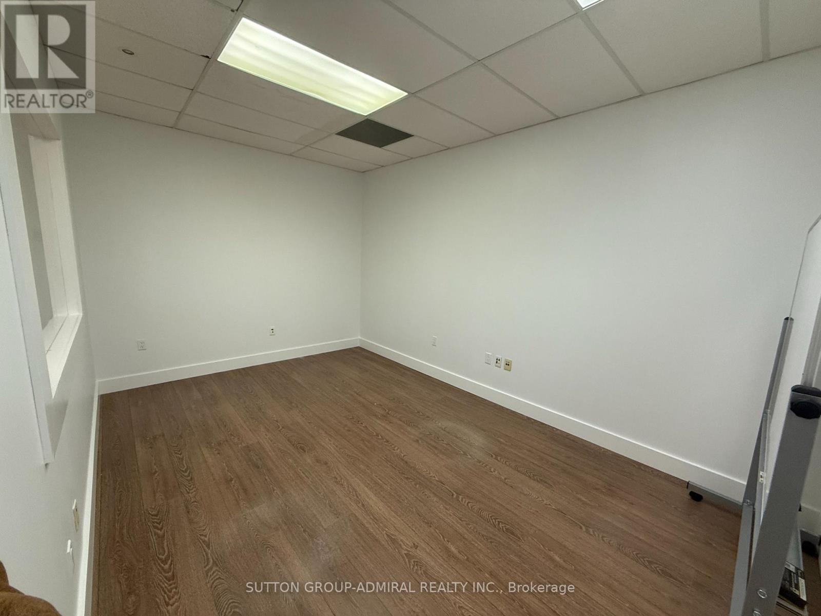 306 - 15 Wertheim Court, Richmond Hill, Ontario  L4B 3H7 - Photo 8 - N12461162